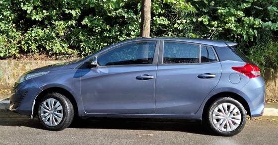 TOYOTA YARIS 1.3 16V FLEX XL LIVE MULTIDRIVE TOYOTA YARIS 1.3 16V FLEX XL LIVE MULTIDRIVE